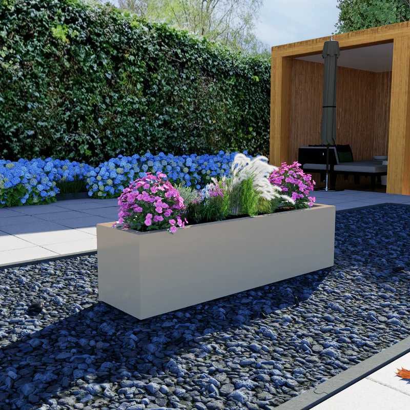 plantenbak buiten beige